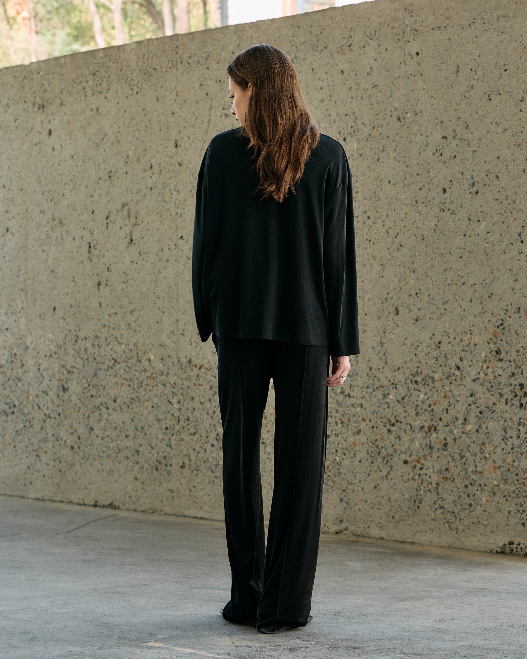TWIST HEM LONG SLEEVE TEE