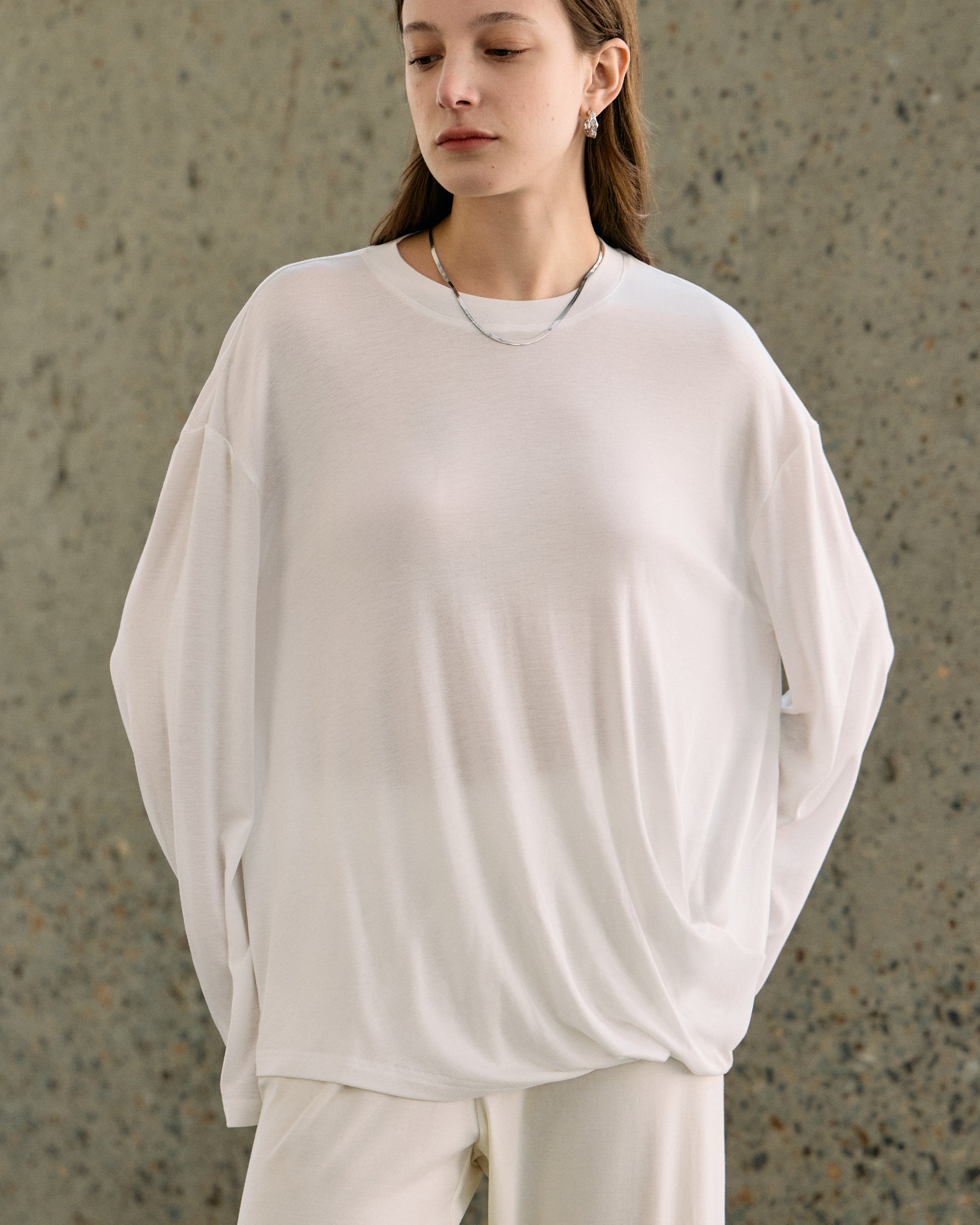 TWIST HEM LONG SLEEVE TEE