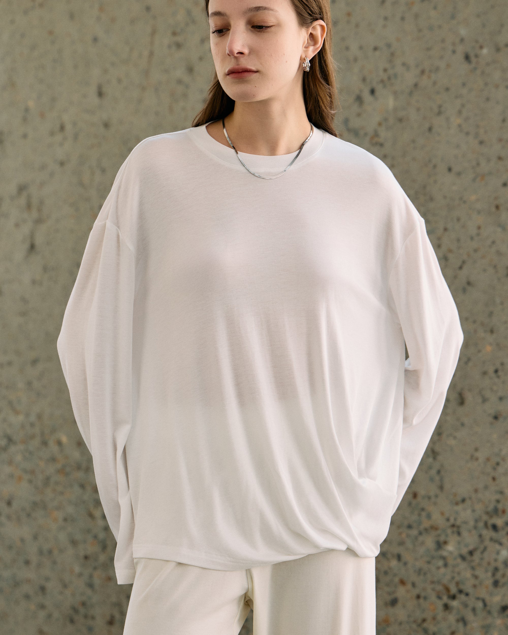 TWIST HEM LONG SLEEVE TEE