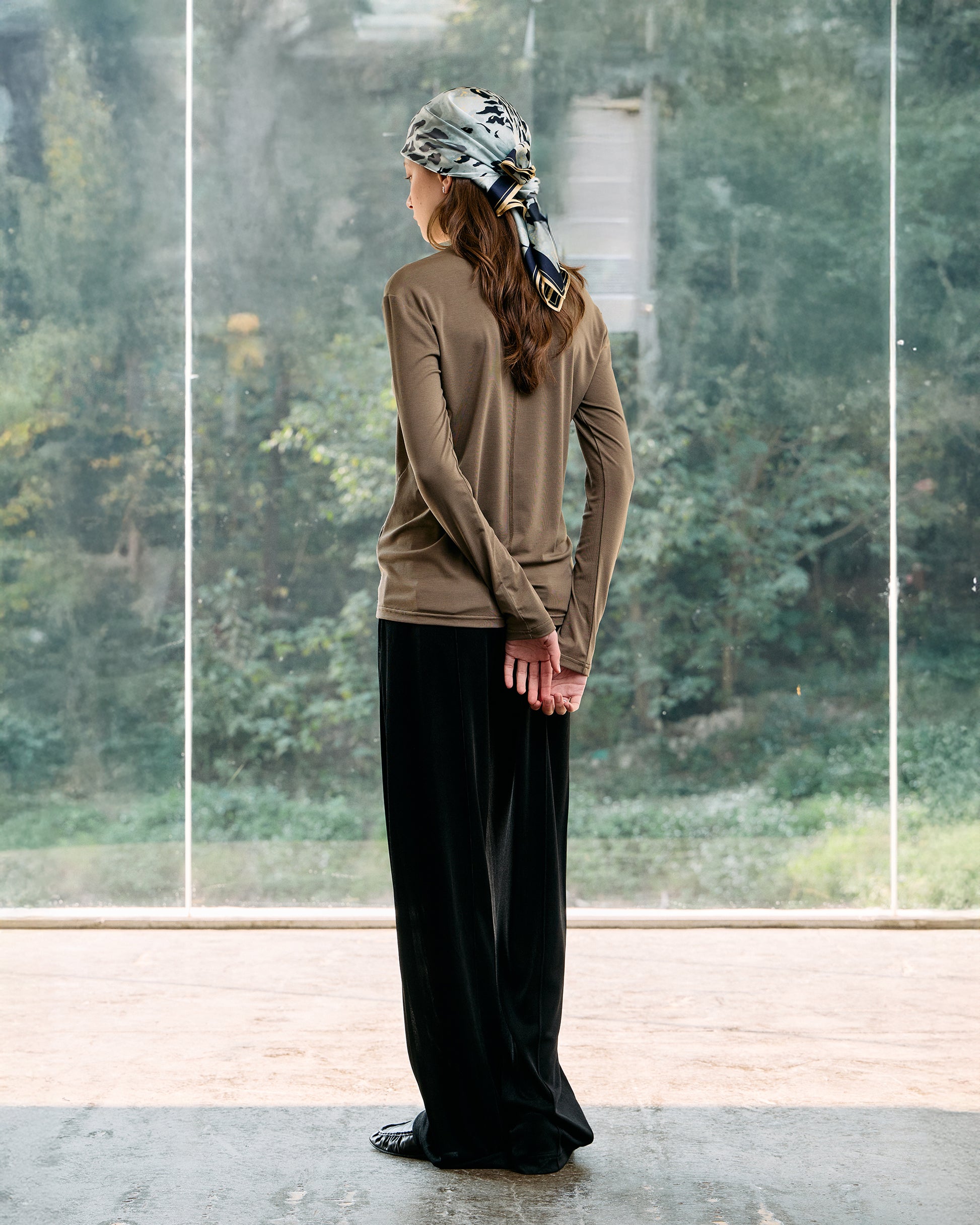 DOUBLE-COLLAR BASIC LAYERING TOP