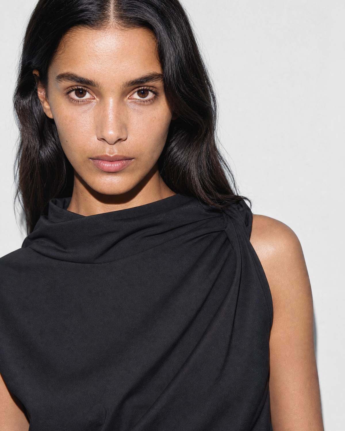 TWIST SLIT-HEM TANK