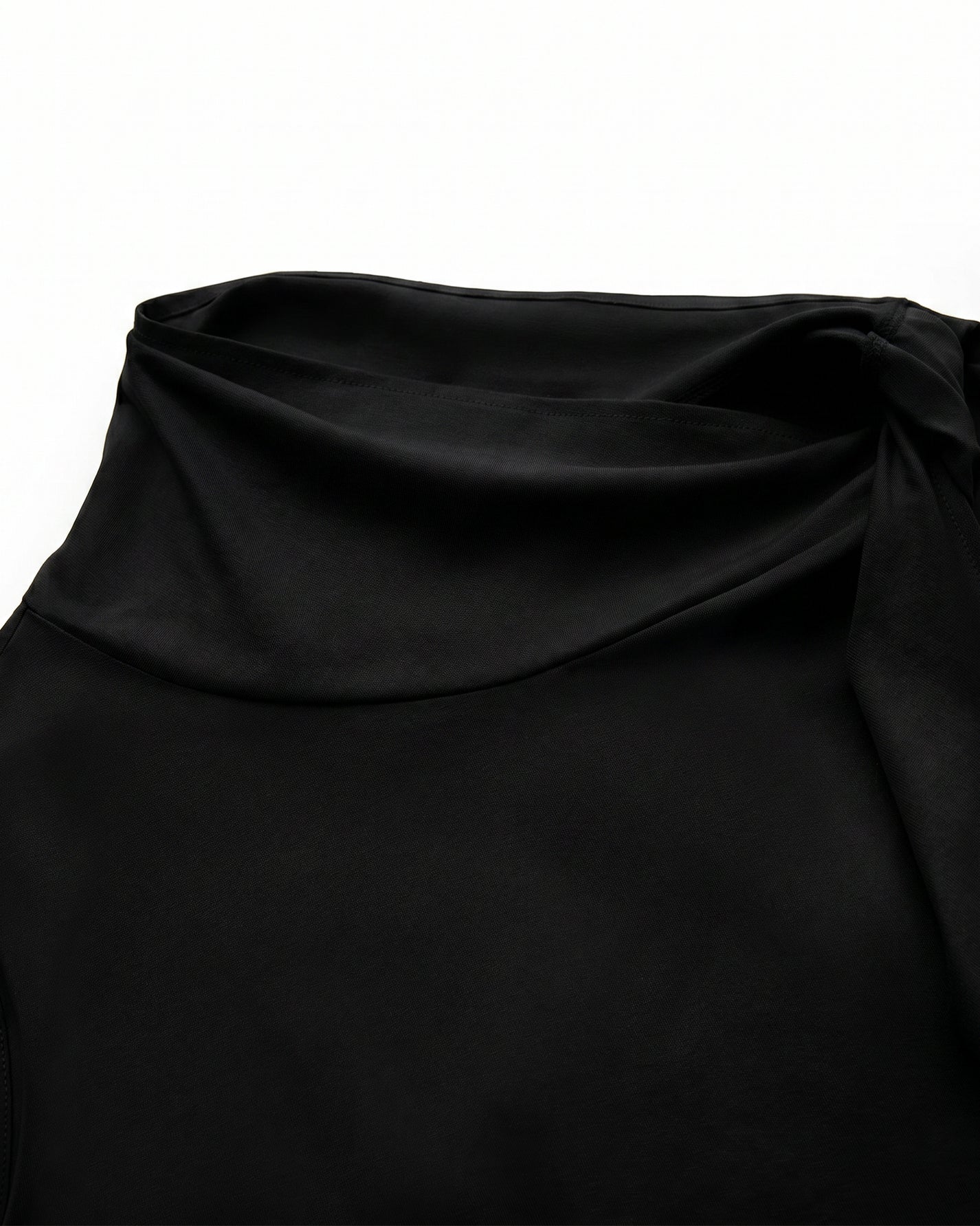 TWIST SLIT-HEM TANK