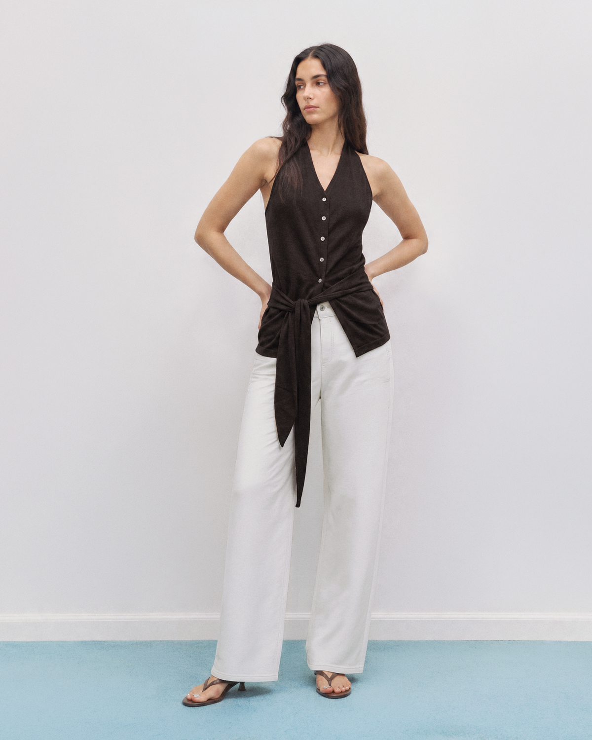 TWIST-BACK BUTTON-FRONT TANK TOP