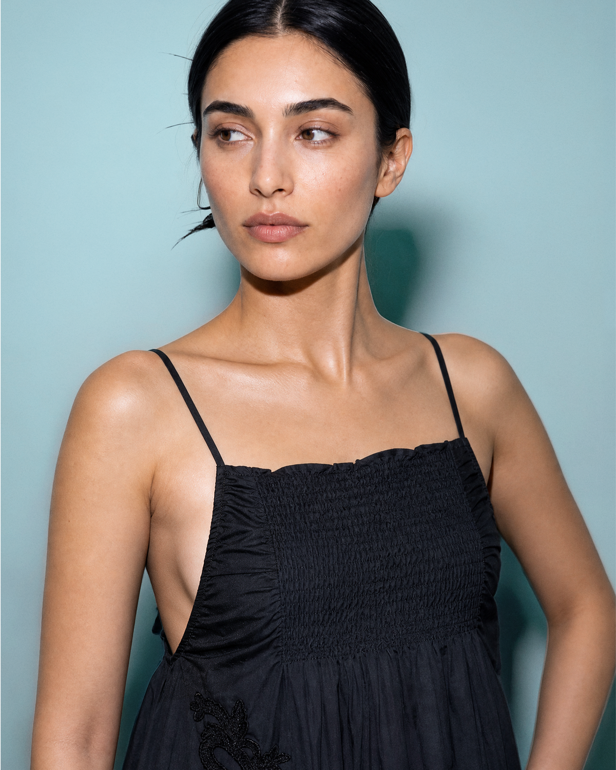 CRINKLE EMBROIDERED FLARE CAMI