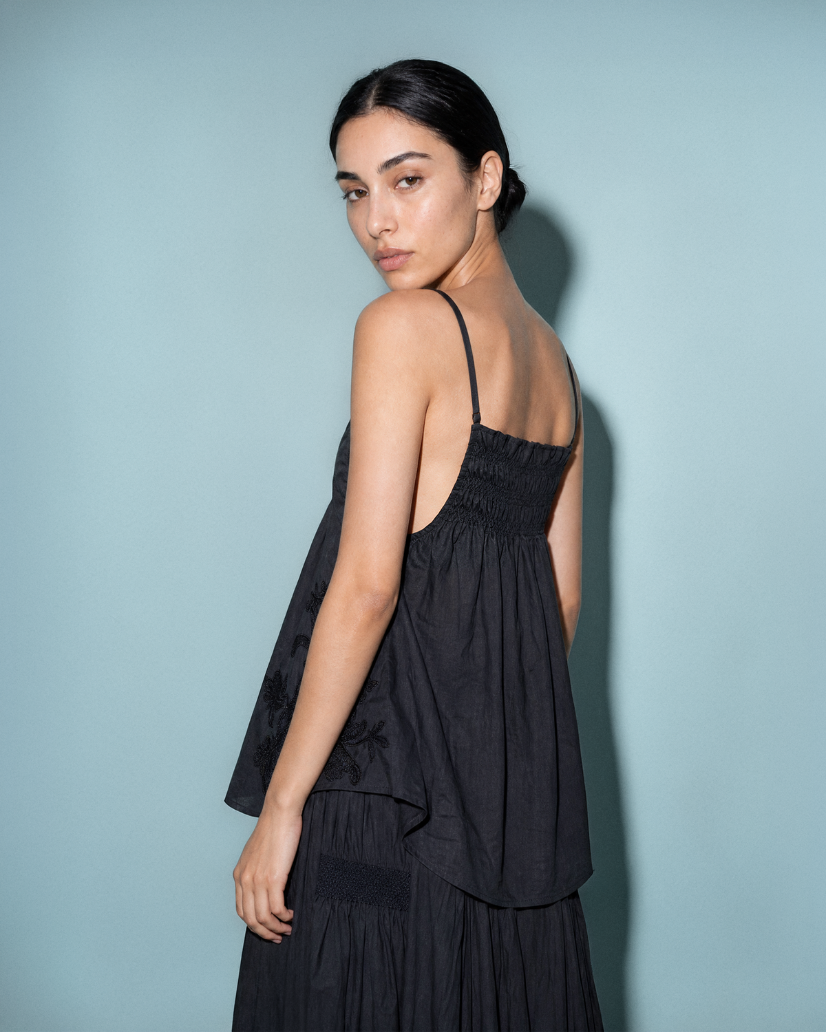 CRINKLE EMBROIDERED FLARE CAMI