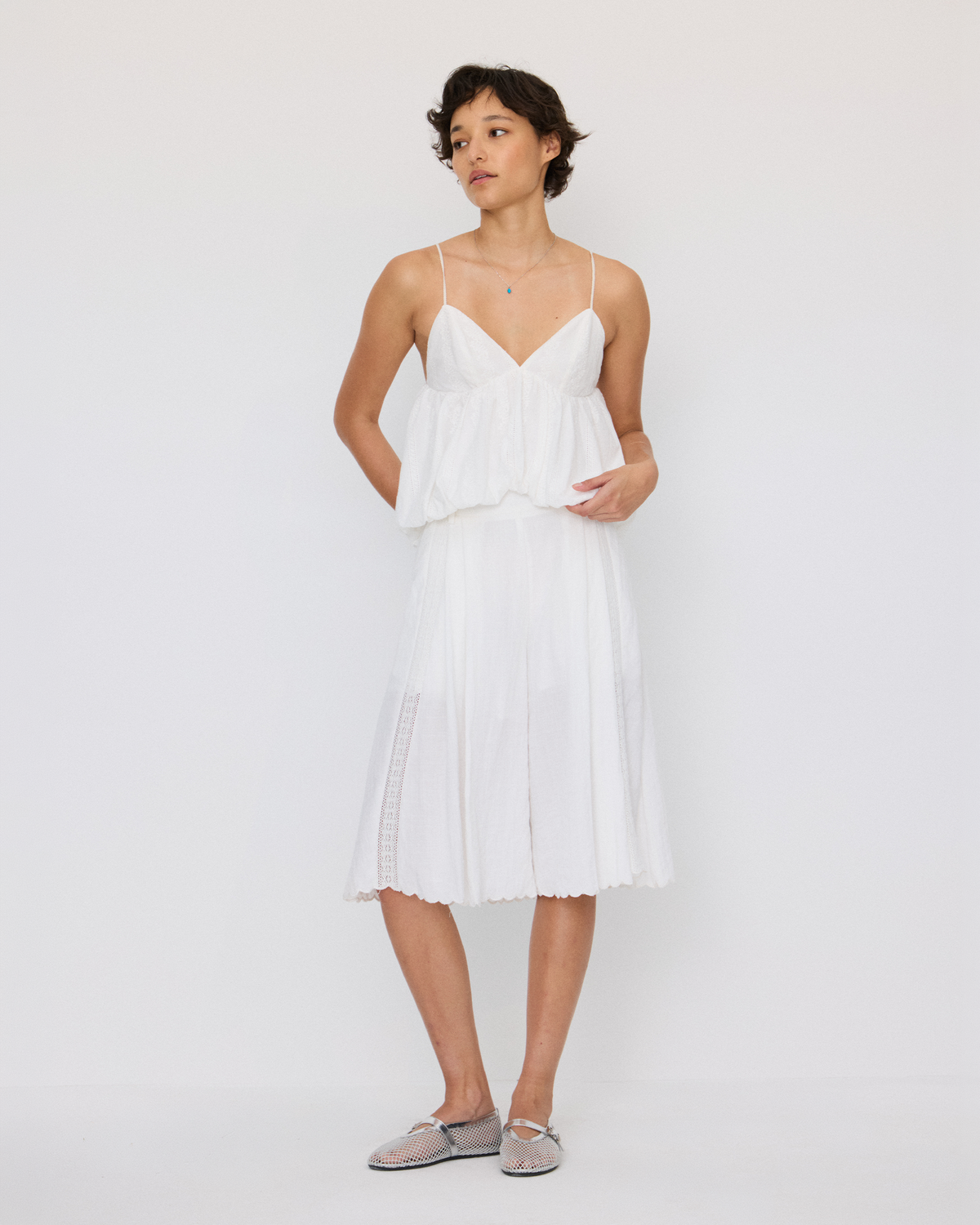 EMBROIDERED BUBBLE TIE-STRAP CAMI
