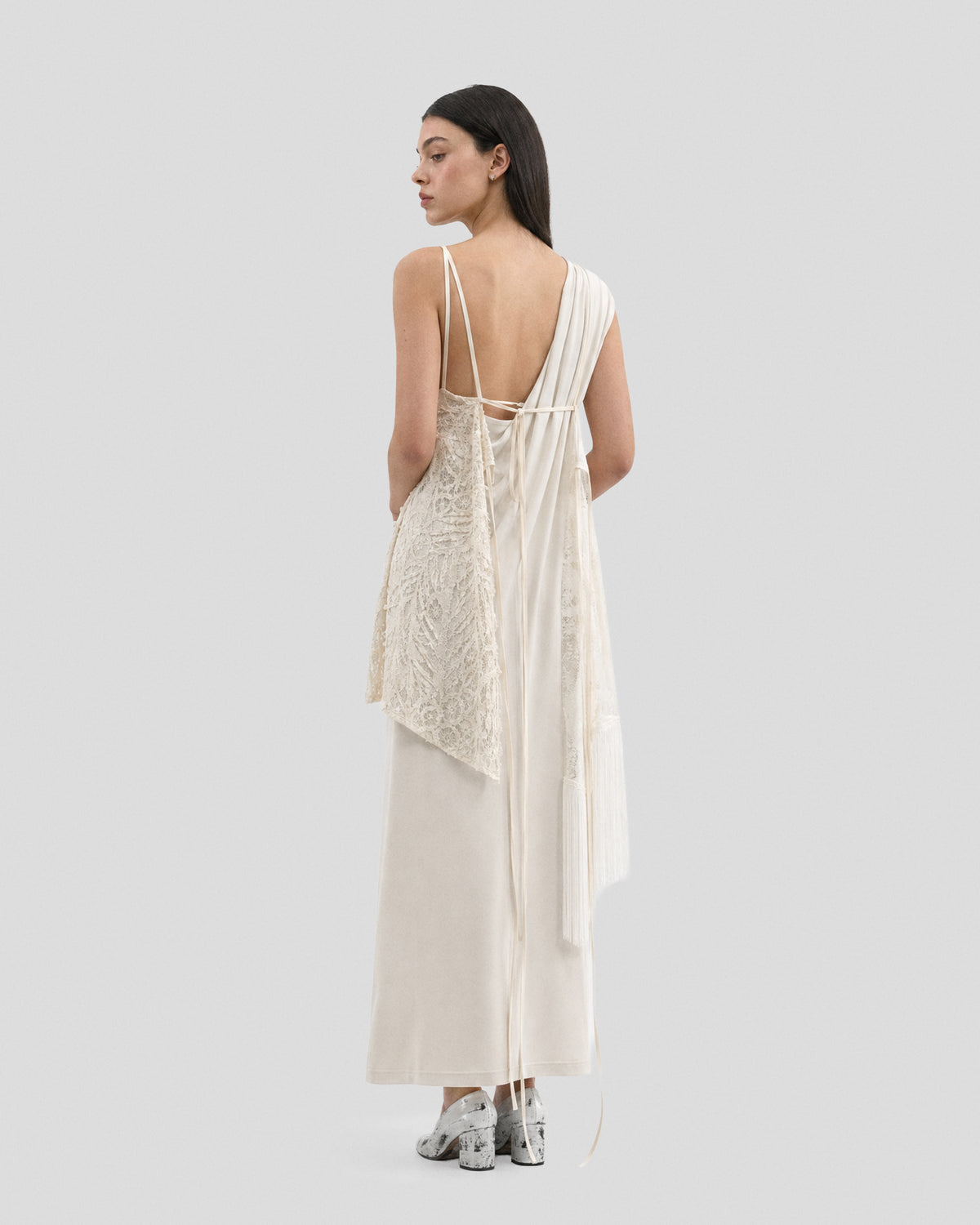 FLORAL CUTOUT TASSEL STRAP APRON