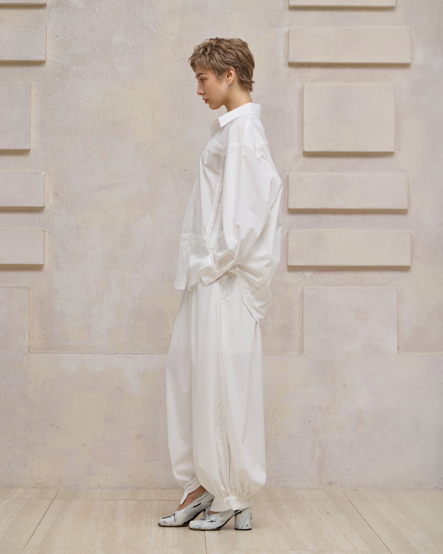 WRINKLE-FREE LACE PANTS
