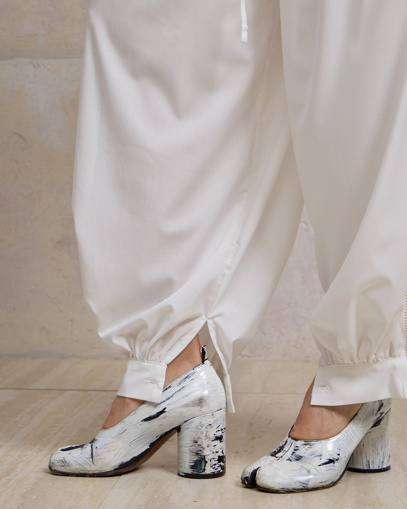 WRINKLE-FREE LACE PANTS