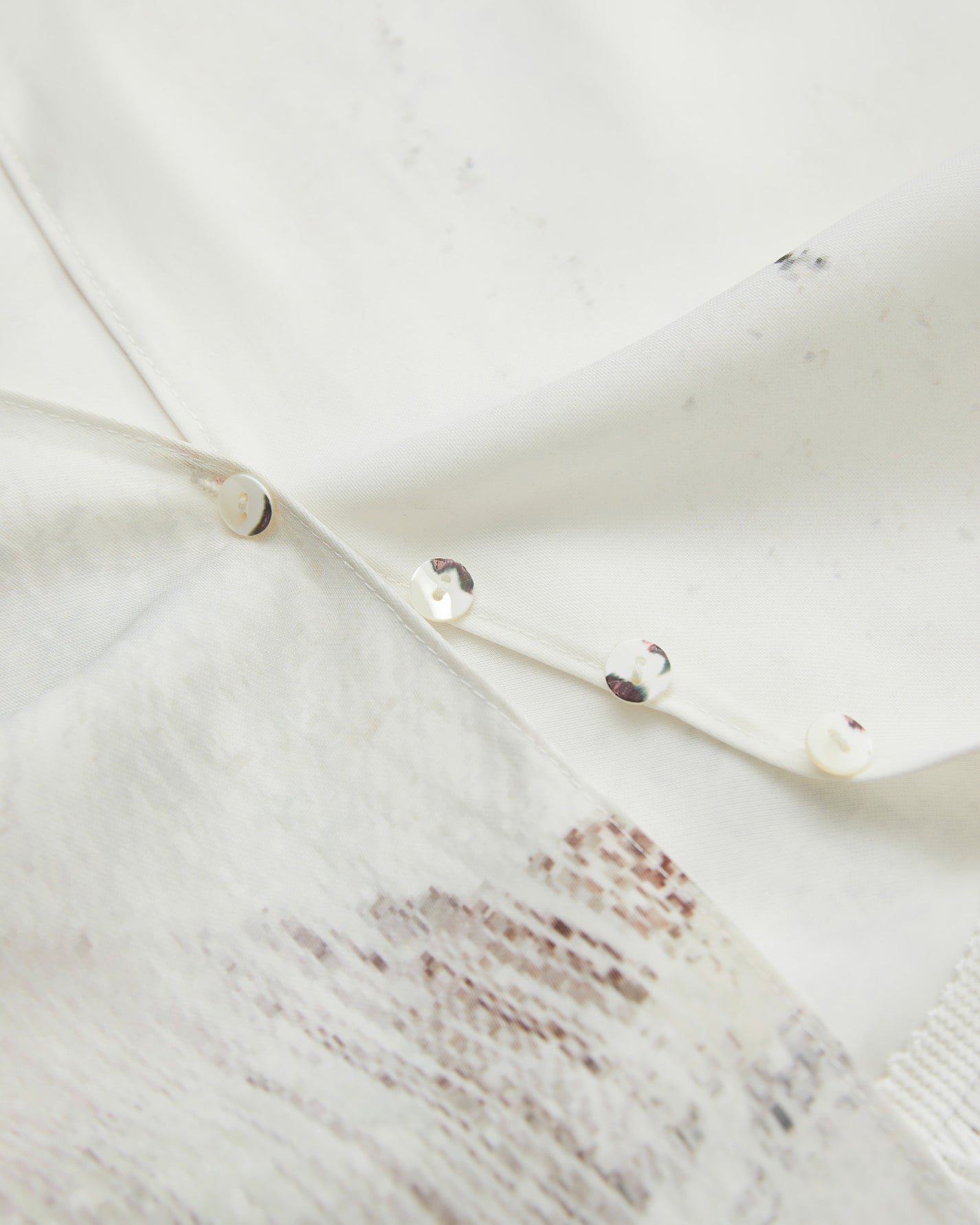 MOTIF TASSEL TRIANGLE SCARF