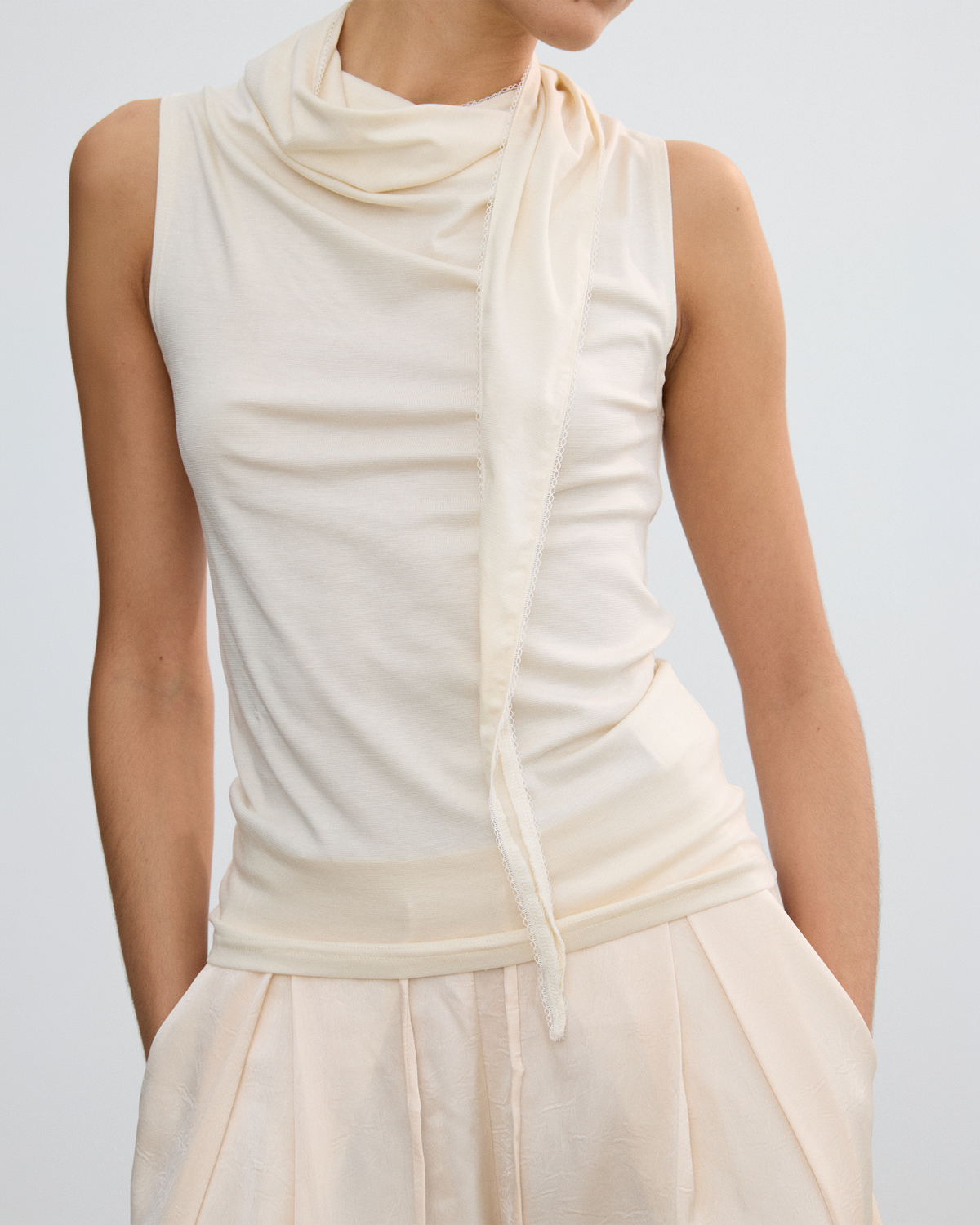 LACE SCARF CAMISOLE