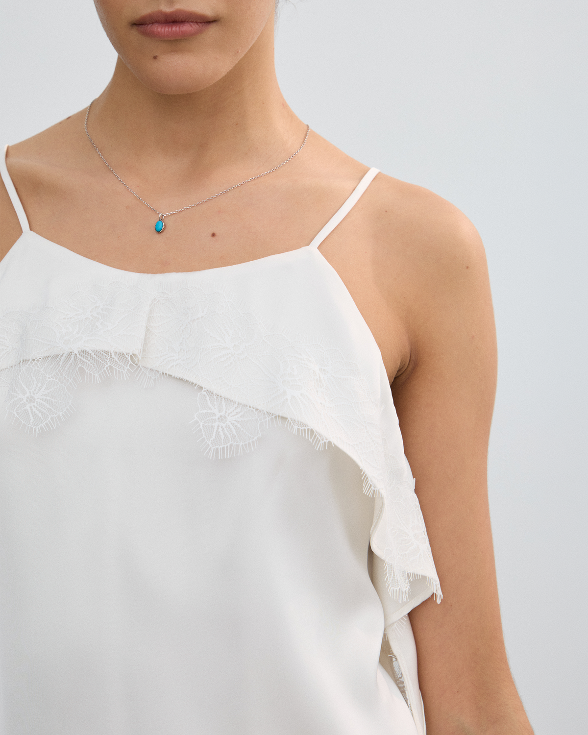 SATIN LACE STRAP CAMISOLE